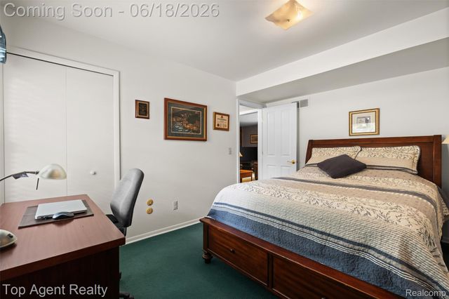19700 Wilshire Boulevard, Beverly Hills Village, MI 48025