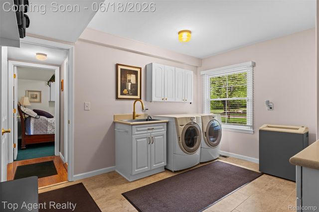 19700 Wilshire Boulevard, Beverly Hills Village, MI 48025