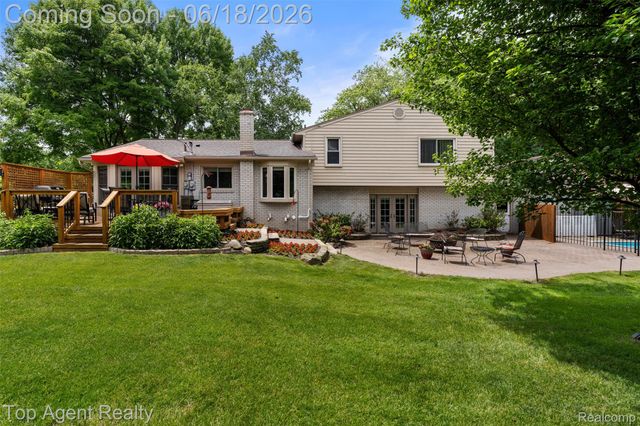 19700 Wilshire Boulevard, Beverly Hills Village, MI 48025