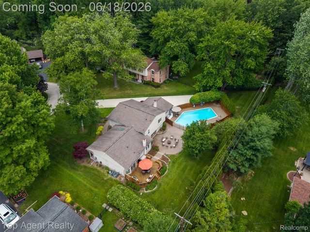 19700 Wilshire Boulevard, Beverly Hills Village, MI 48025