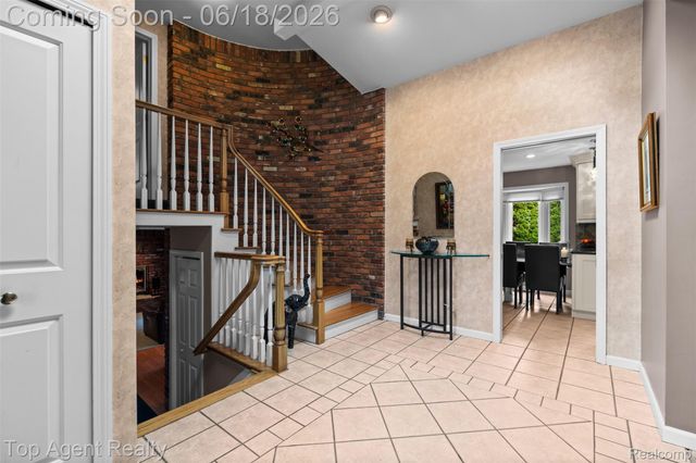 19700 Wilshire Boulevard, Beverly Hills Village, MI 48025