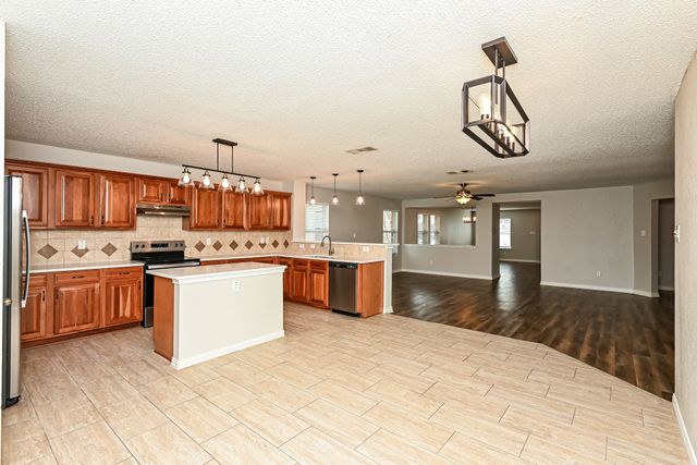 5408 Presidio Drive, Grand Prairie, TX 75052