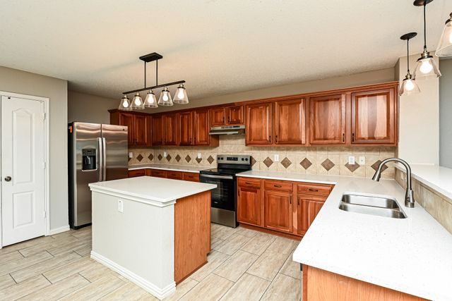 5408 Presidio Drive, Grand Prairie, TX 75052