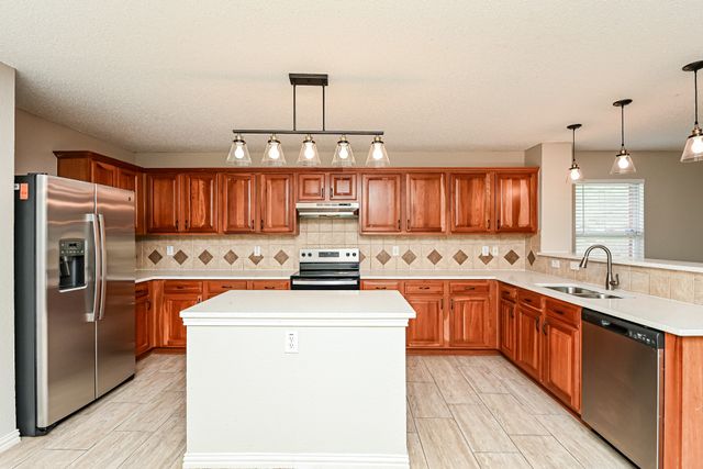 5408 Presidio Drive, Grand Prairie, TX 75052