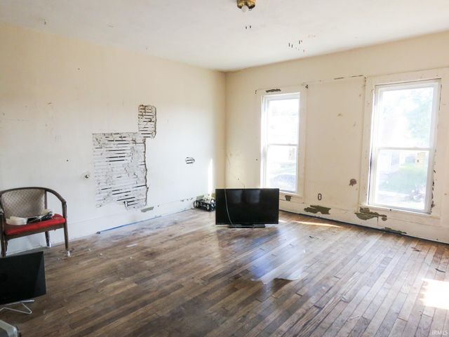 1800 SPEAR Street, Logansport, IN 46947