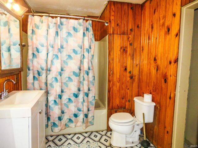 1800 SPEAR Street, Logansport, IN 46947