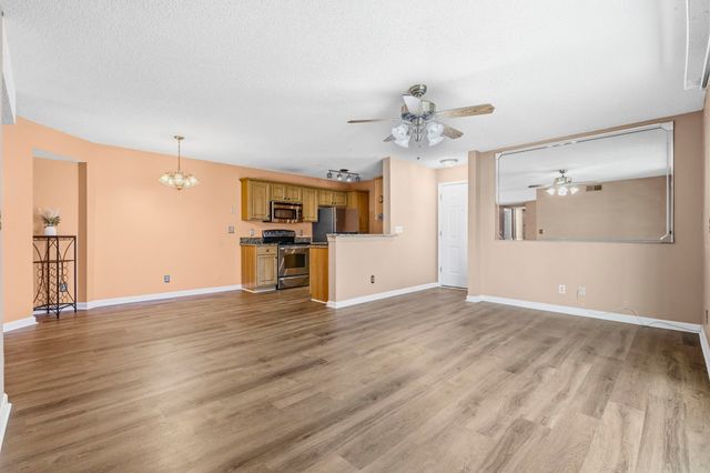 2181 Clearwater Dr Apt H, Myrtle Beach, SC 29575