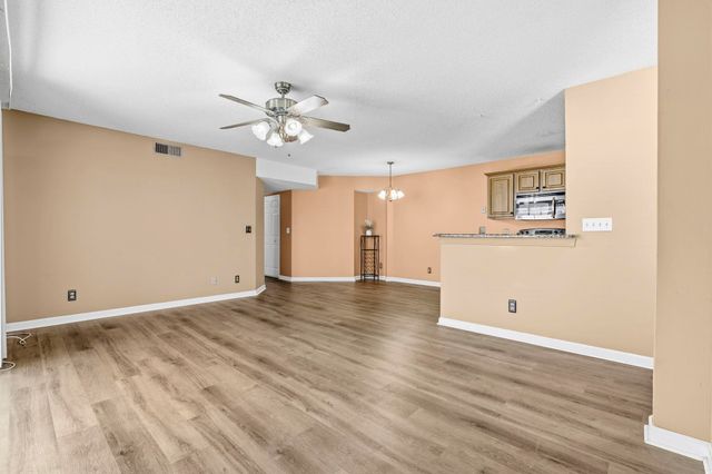2181 Clearwater Dr Apt H, Myrtle Beach, SC 29575