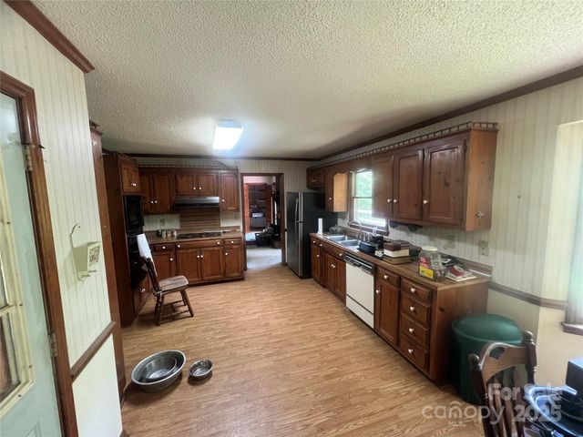 1502 Shelby Highway, Cherryville, NC 28021