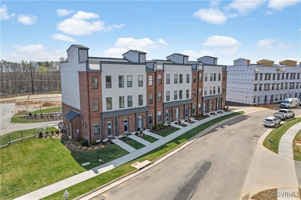 13205 Garland Ln, Midlothian, VA 23114