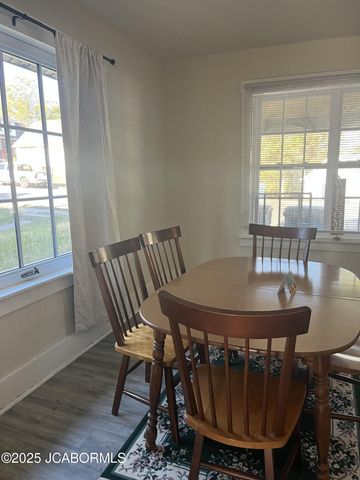 1122 E DUNKLIN STREET, Jefferson City, MO 65101