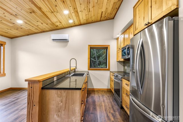 1693 Pebble Beach Trail, Bellingham, WA 98226