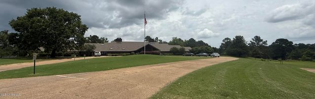 504 Fawn Cove, Canton, MS 39046