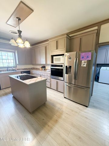 504 Fawn Cove, Canton, MS 39046