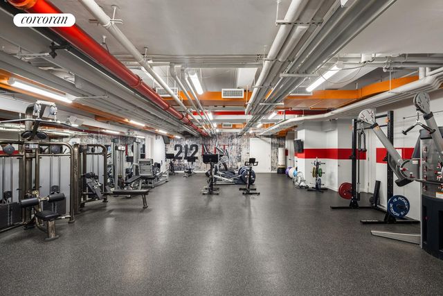 212 5th Ave Apt 14B, New York City, NY 10010