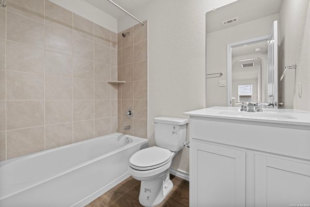 209 Squacco Heron, San Antonio, TX 78253