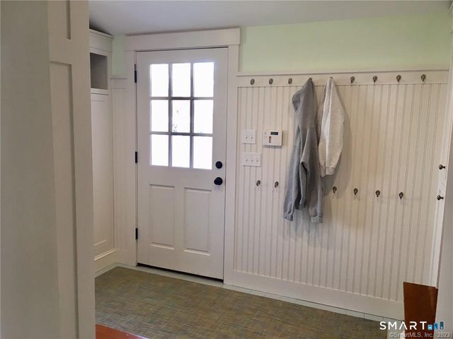 33 Ridgewood Avenue, Madison, CT 06443