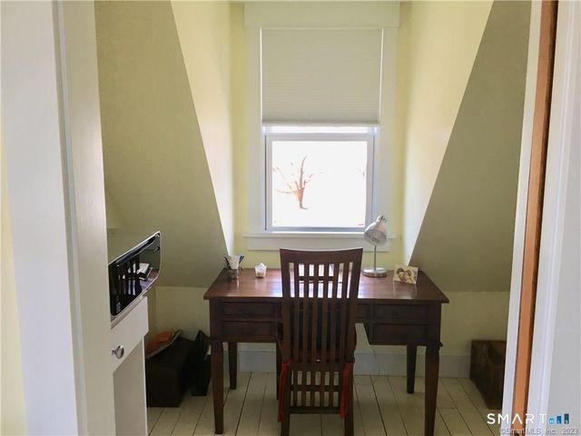 33 Ridgewood Avenue, Madison, CT 06443
