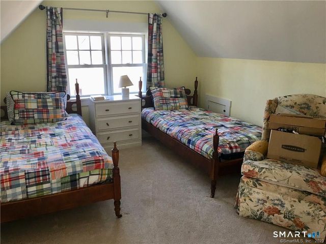 33 Ridgewood Avenue, Madison, CT 06443