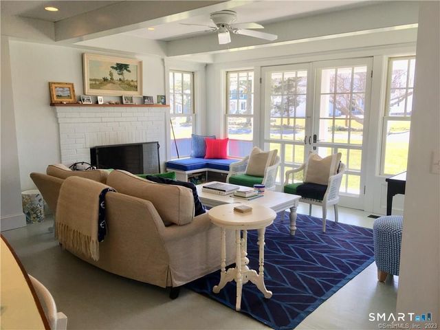 33 Ridgewood Avenue, Madison, CT 06443