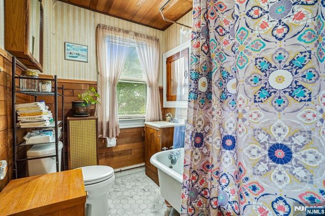 14 Fritz Street, Bloomfield, NJ 07003