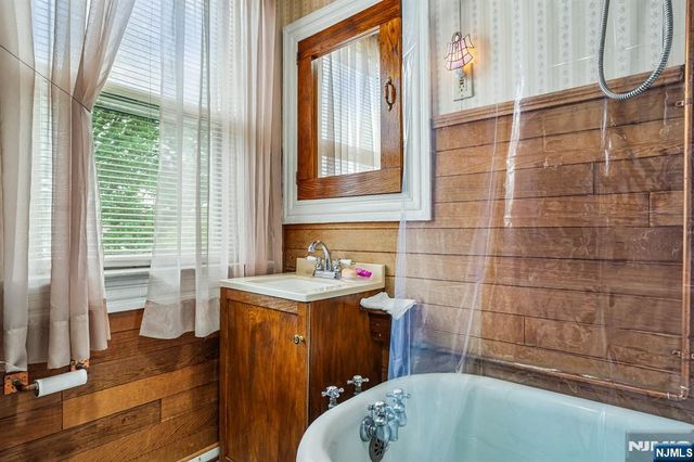 14 Fritz Street, Bloomfield, NJ 07003