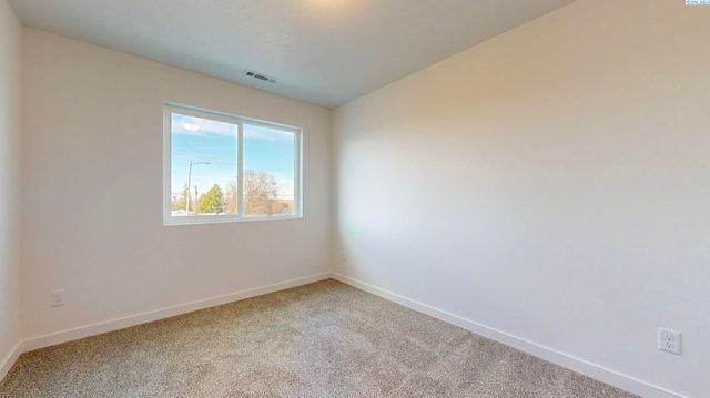 4732 W Quinault Place, Kennewick, WA 99336