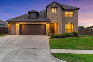 2000 Maplewood Drive, Glenn Heights, TX 75154