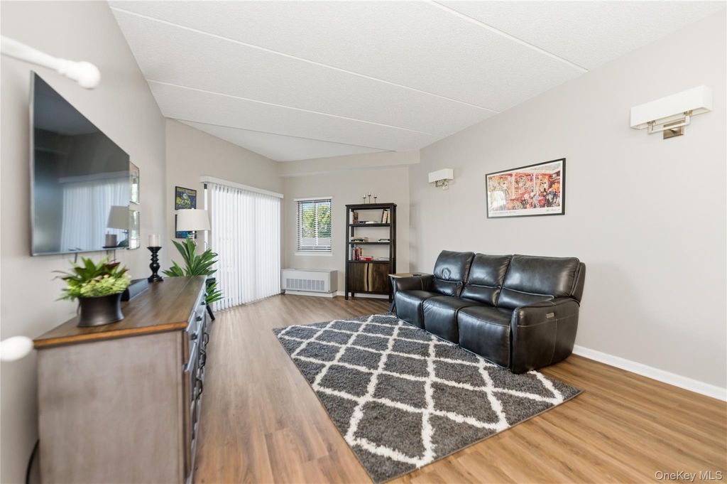 725 Miller Avenue 111, Freeport, NY 11520