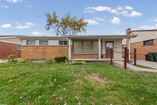 21301 Briarcliff Street, St Clair Shores, MI 48082