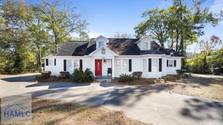 761 S 4th Street, Jesup, GA 31545