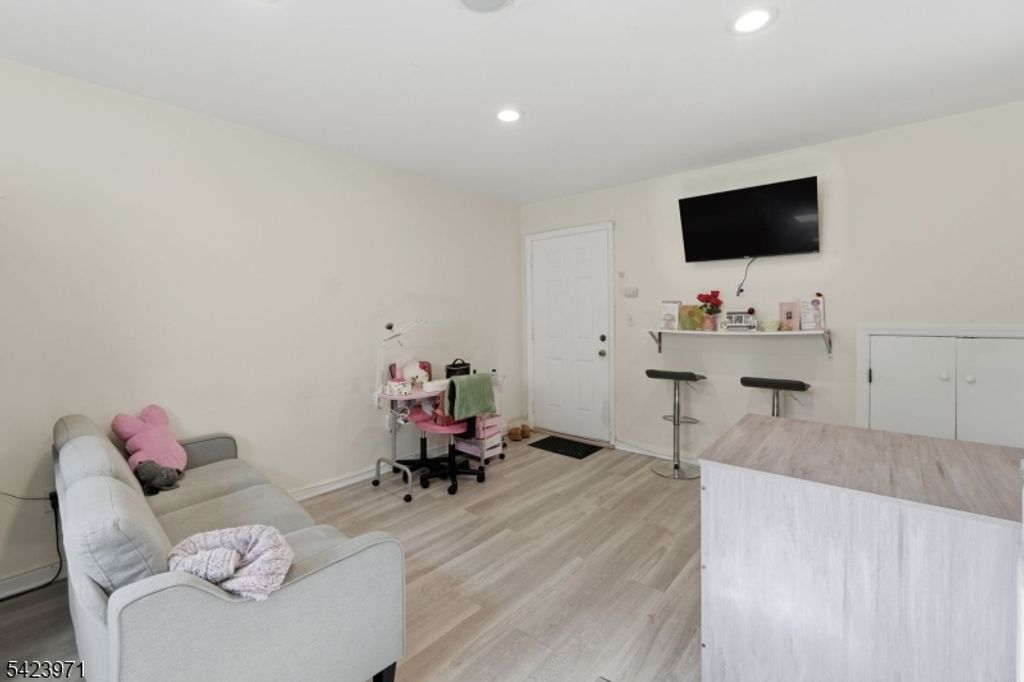 172 Carroll St, Paterson City, NJ 07501 — photo 5