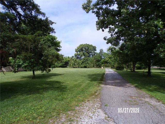 3049 N Arkansas, Rogers, AR 72756