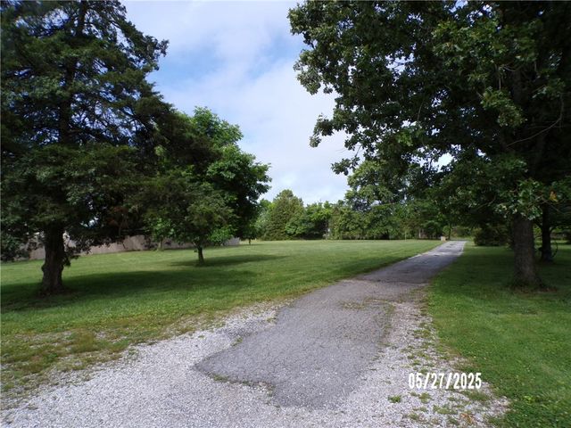3049 N Arkansas, Rogers, AR 72756