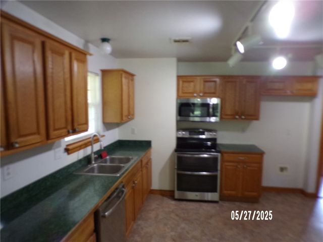 3049 N Arkansas, Rogers, AR 72756