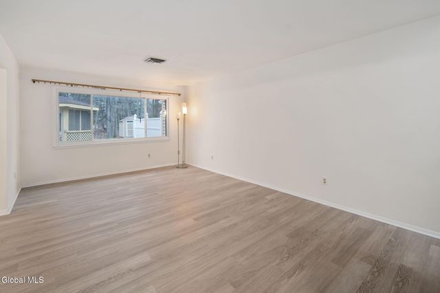 4 Sugarbush Road, Clifton Park, NY 12065