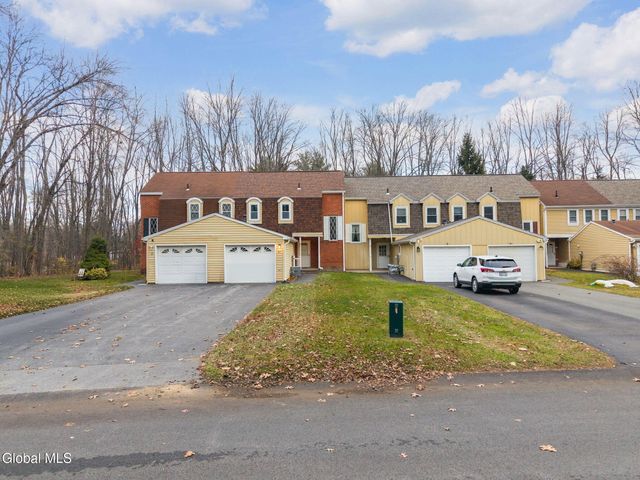 4 Sugarbush Road, Clifton Park, NY 12065