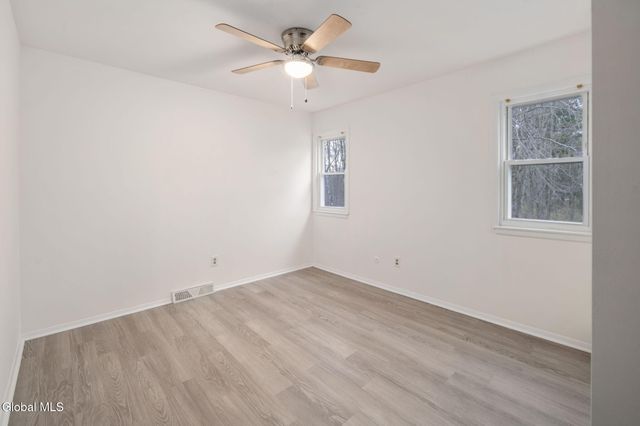 4 Sugarbush Road, Clifton Park, NY 12065