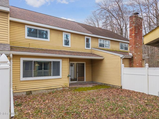 4 Sugarbush Road, Clifton Park, NY 12065