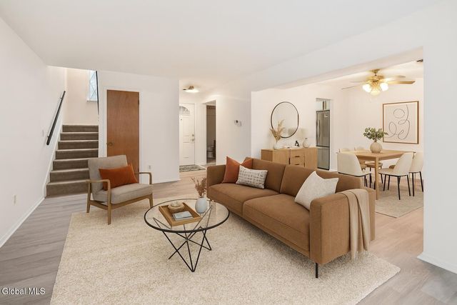 4 Sugarbush Road, Clifton Park, NY 12065