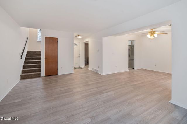 4 Sugarbush Road, Clifton Park, NY 12065