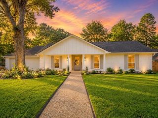1811 Picadilly Place, Tyler, TX 75703