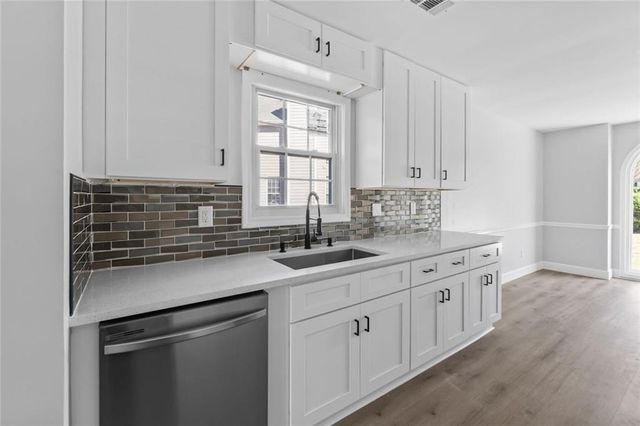 1150 River Overlook Court, Lawrenceville, GA 30043