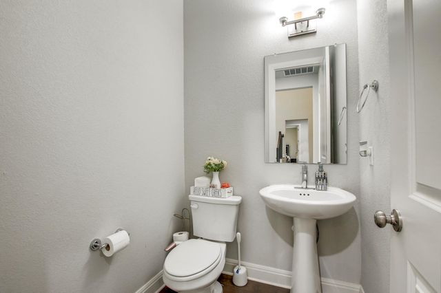 525 Houston LOOP, Liberty Hill, TX 78642