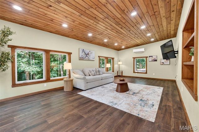 19289 Fox Meadow Lane, Marthasville, MO 63357