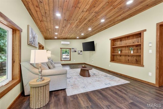 19289 Fox Meadow Lane, Marthasville, MO 63357