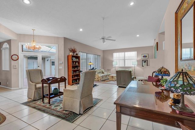 292 Canterbury Dr E., Palm Beach Gardens, FL 33418