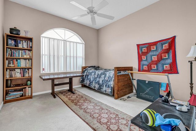 292 Canterbury Dr E., Palm Beach Gardens, FL 33418