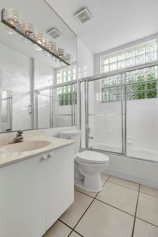 292 Canterbury Dr E., Palm Beach Gardens, FL 33418