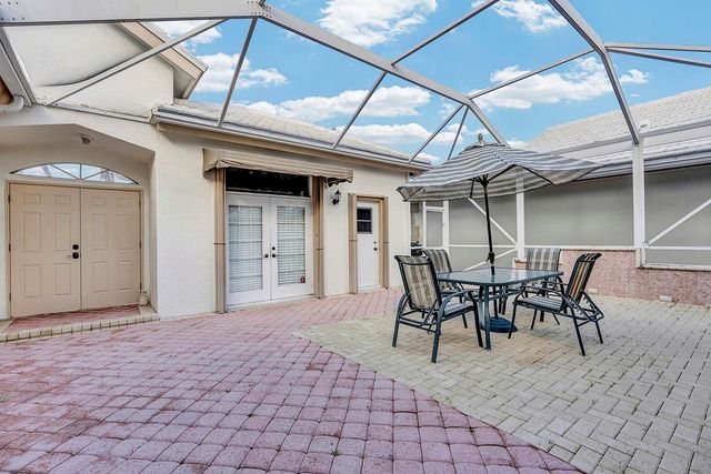 292 Canterbury Dr E., Palm Beach Gardens, FL 33418